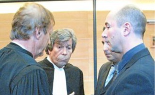 Me Blumenkranz et Me Baudoux défendent les policiers prévenus de la Bac.