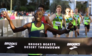 Edward Cheserek co-détient le record du monde du 5km