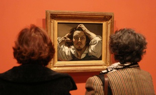 L'auto-portrait de Gustave Courbet intitulé "Le désespéré" (peint vers 1843-45) présenté au public dans le cadre d'une exposition au Grand Palais (Paris) le 12 octobre 2007.