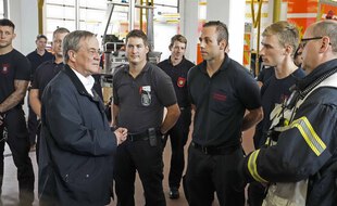 Armin Laschet en visite dans les villages dévastés par les intempéries en Allemagne.