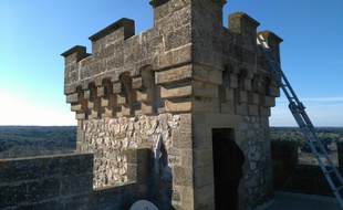 Les travaux vont bon train au château de La Barben