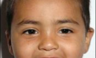 Un enfant âgé de 3 ou 4 ans a été retrouvé le 26 juin errant seul dans un fast-food de la place Clichy (XVIIe) à Paris et est depuis placé dans un foyer, personne ne s'étant manifesté pour le récupérer.