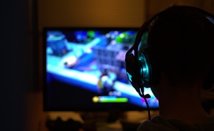 Illustration d'un gamer.