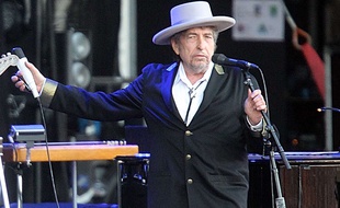 Bob Dylan, en concert à Carhaix, en France, en 2012.