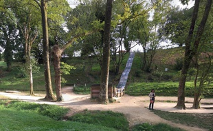 Le drame s'est produit ce jeudi après-midi au parc de loisirs La balade du Père Nicolas à Plumiliau dans le Morbihan.