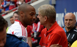 Thierry Henry et Arsène Wenger, lors d'une rencontre entre Arsenal et les Red Bulls de New York en 2014.