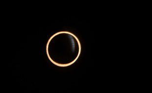 Le Sud de l'Argentine et du Chili ont pu assister le 26 février 2017 à une éclipse annulaire de Soleil, un