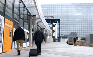 La passerelle de la gare de Rennes permet de relier le nord et le sud de la ville.