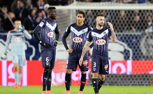 Lamine Sané, Pablo et Diego Contento (de g. à d.), trois défenseurs des Girondins lors de leur match nul face au Gazelec Ajaccio, le 5 mars 2016 à Bordeaux.