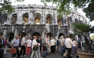 La tauromachie est une source de revenus touristiques importante pour des villes comme Arles et Nîmes, constituant un "effet levier" sur leur économie, selon des professionnels interrogés par l'AFP à la veille d'une décision du Conseil constitutionnel sur sa légalité.