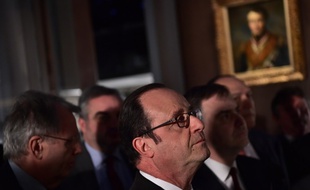 François Hollande en visite au musée de la Franc-Maçonnerie, le 27 février 2017 à Paris.