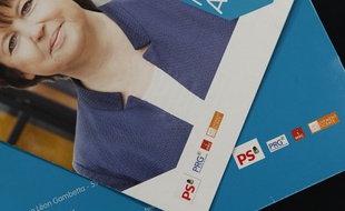 Le logo du MoDem sur les tracts de Martine Aubry