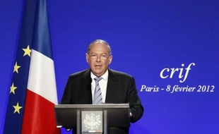 Le président du Conseil représentatif des institutions juives de France (Crif), Richard Prasquier, se défend d'avoir soutenu Nicolas Sarkozy à la présidentielle, dans une réponse au directeur de Radio J qui lui a demandé jeudi de "dégager".