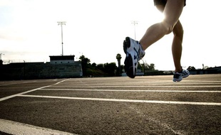 Courir nécessite seulement de se munir d?une bonne paire de baskets.
