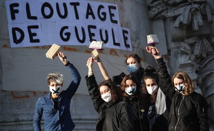 Manifestantes contre la loi de « sécurité globale » le 28 novembre à Paris