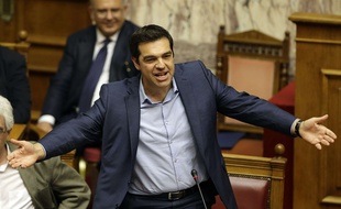 Le Premier ministre grec Alexis Tsipras au Parlement, à Athènes, le 23 juillet 2015.