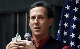 Le candidat à l'investitude républicaine, Rick Santorum, le 4 janvier 2012, lors d'un meeting dans le New Hampshire.
