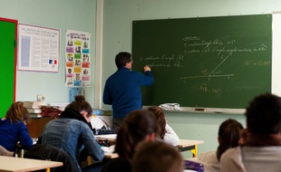 Des élèves ont suivi des cours de sciences et de mathématiques en anglais et espagnol.