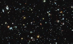Une image de la région de Fornax par le Hubble Ultra Deep Field.