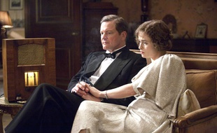 Image tirée du film Le discours d'un roi, réalisé par Tom Hooper. Ici, les acteurs Colin Firth et Helena Bonham Carter.