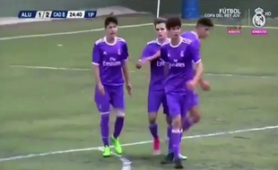 Theo Zidane félicité par ses coéquipiers
