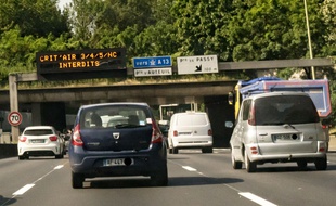 La préfecture de police a annoncé que la circulation alternée serait mise en place ce jeudi.