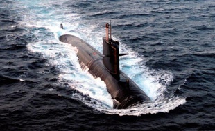 Même le sous-marin nucléaire d'attaque français Emeraude dépêché quelques jours après le crash n’avait pas réussi à détecter leur signal.