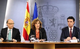 Quelques heures seulement après une grève générale accompagnée de manifestations monstres, l'Espagne a dévoilé vendredi le budget le plus rigoureux de son histoire, pour récupérer 27,3 milliards d'euros, et a promis à l'Europe d'être "fiable en 2012".
