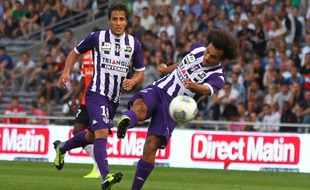 L'attaquant de Toulouse Martin Braithwaite contre Lorient (1-0) au Stadium, le 25 septembre 2013 lors de la septième journée de Ligue 1.