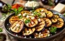 Impossible de résister : l’aubergine rôtie au paprika fumé et feta, la recette express qui change de la simple ratatouille !