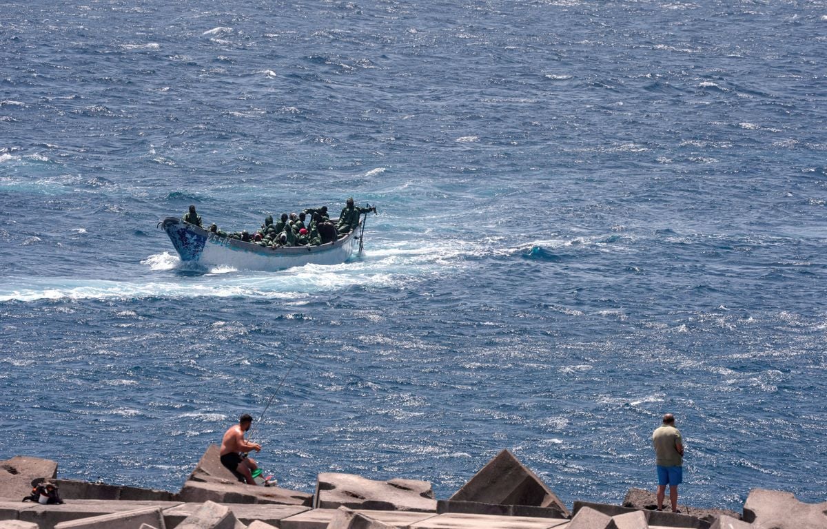 Espagne : Des passeurs débarquent 40 migrants au large d'une plage nudiste et prennent la fuite