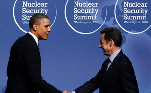 Barack Obama et Nicolas Sarkozy au sommet sur la sécurité nucléaire, le 12 avril 2010