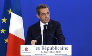 Régionales: Sarkozy refuse toute fusion et tout retrait de liste