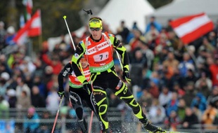 Le relais français a offert une deuxième place en cadeau de départ à la retraite à Vincent Jay dimanche, journée de clôture des épreuves de Hochfilzen dominée par la Norvège, dominatrice chez les messieurs comme chez les dames.