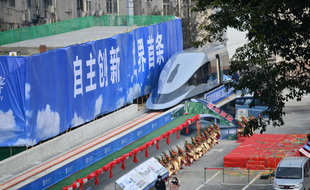 Le train « maglev » présenté le 13 janvier 2021 à Chengdu (Chine).
