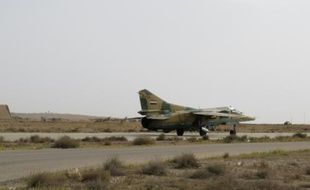 Au moins 22 frappes ont visé la Ghouta orientale mercredi matin et les combats ont repris entre les forces du régime et les groupes rebelles, a indiqué une ONG