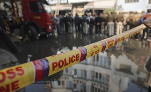 Le feu s'est déclaré à l'hôtel Hotel Arpit Palace, situé dans un quartier dense et central de New Delhi, le 12 février 2019.