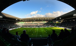 Le stade Geoffroy-Guichard, ici en septembre 2015 lors d'un match entre l'ASSE et le FC Nantes.