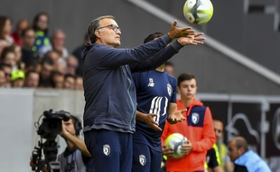 Marcelo Bielsa lors de sa grande première sur le banc du Losc en Ligue 1 contre Nantes, le 6 août 2017.