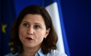 Roxana Mariceanu, ici le 9 mars 2020 lors d'une conférence de presse, a commencé à préciser les règles pour la reprise du sport en période de déconfinement.