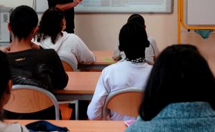 Le nombre de collégiens et lycéens devrait augmenter de 34.400 en 2019 et de 27.800 en 2020 (illustration)