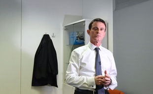 Manuel Valls, candidat à la primaire socialiste, dans ses locaux de campagne, le 14 décembre 2016, à Paris.