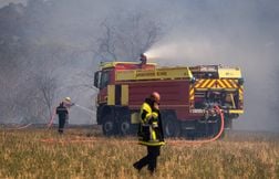 L’incendie dans l’Aude ne sera pas maîtrisé avant dimanche soir
