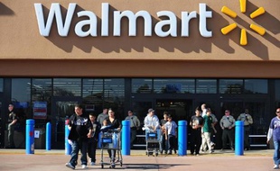 L'entrée d'un magasin du groupe Wal-Mart, en Californie, en 2012