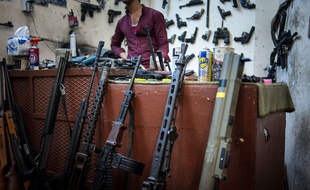 Une boutique d'armes à Erbil, au Kurdistan irakien, le 6 août 2015.
