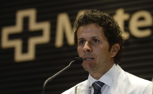 Rodrigo Lasmar, le docteur qui a opéré Neymar.