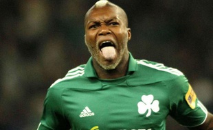 Djibril Cissé sous le maillot du Panathinaïkos, le 30 octobre 2010.