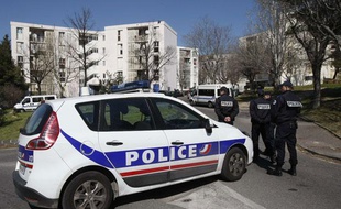Des policiers à Marseille le 15 mars 2013.