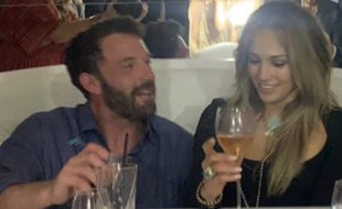 Les amoureux Ben Affleck et Jennifer Lopez ont célébré les 52 ans de la chanteuse à Saint-Tropez