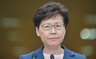 Le cheffe du gouvernement de Hong Kong, Carrie Lam, lors d'une conférence de presse le 9 juillet 2019.
